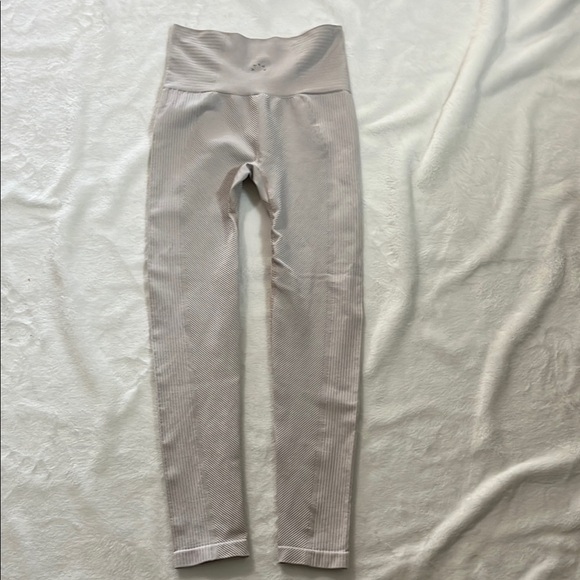 Anthropologie Leggings Seamless Design - Picture 6 of 15